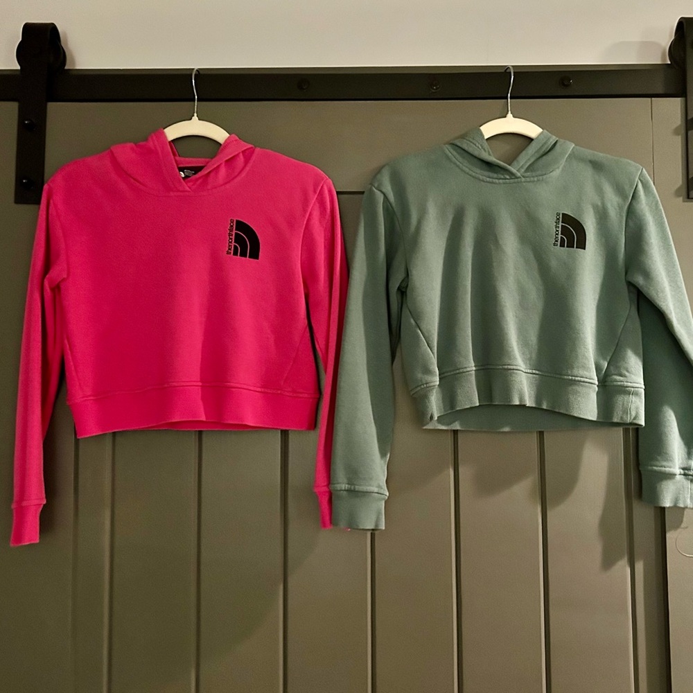 2 The North Face Kids' Crop Hoodies